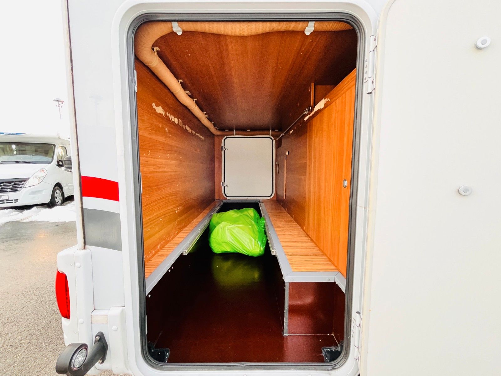 Fahrzeugabbildung Carado T 134 QUERBETT GARAGE