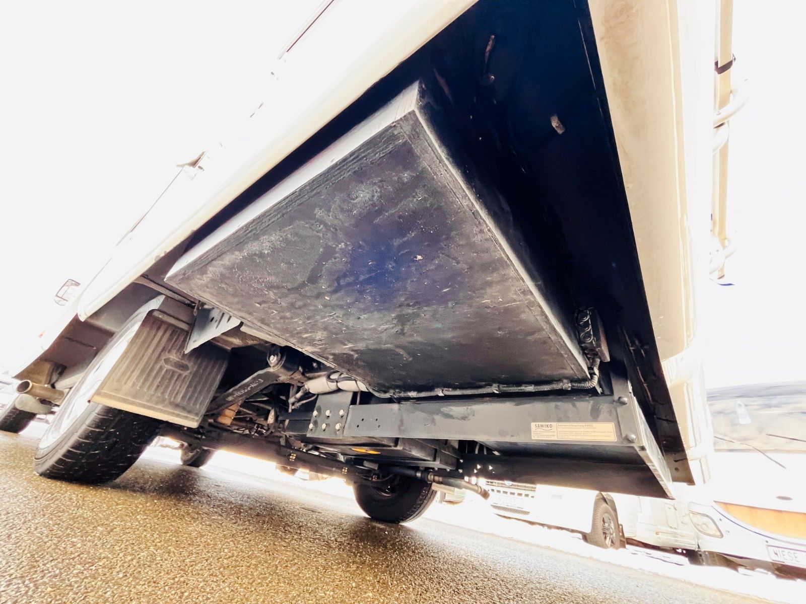 Fahrzeugabbildung Carado T 134 QUERBETT GARAGE