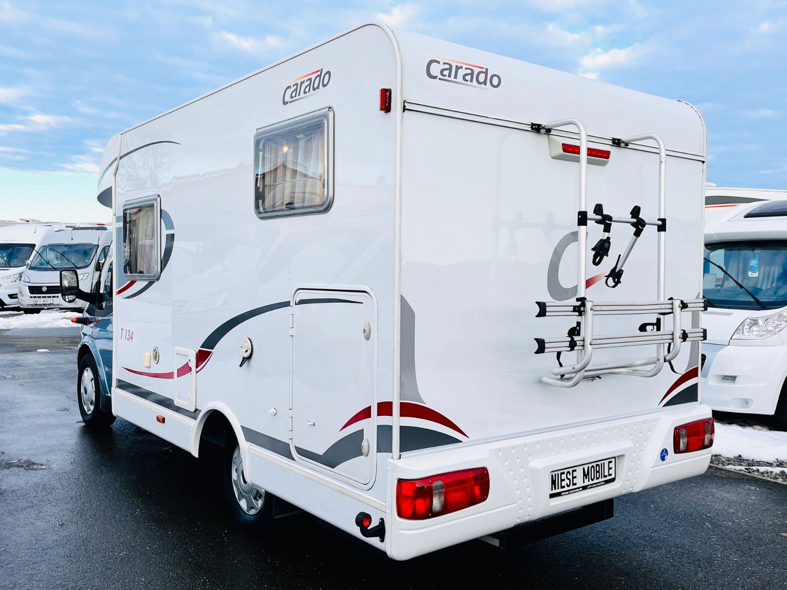 Fahrzeugabbildung Carado T 134 QUERBETT GARAGE