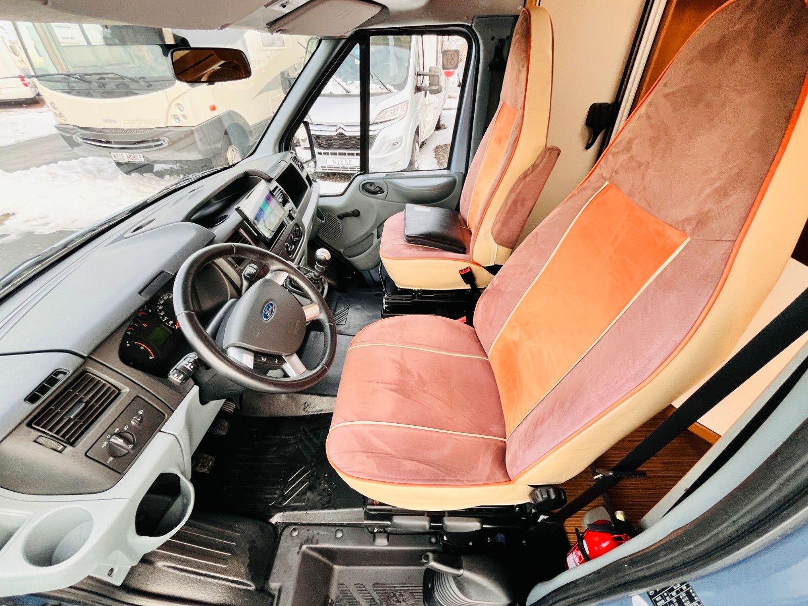Fahrzeugabbildung Carado T 134 QUERBETT GARAGE