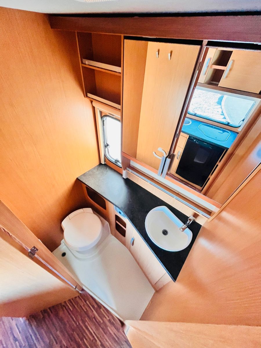 Fahrzeugabbildung HYMER / ERIBA / HYMERCAR SPORTING 530 EINZELBETTEN MARKISE ALUFELGEN