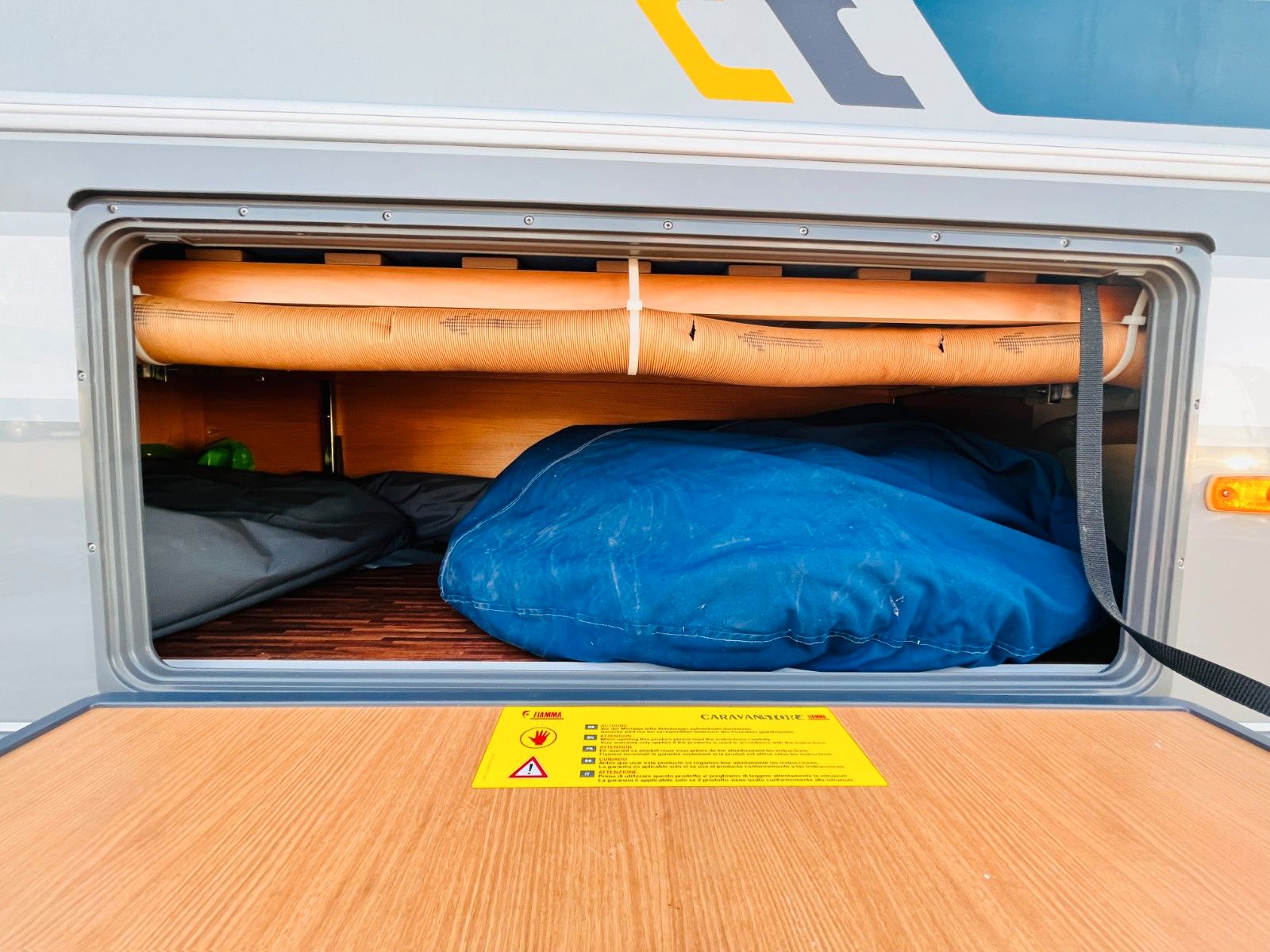 Fahrzeugabbildung HYMER / ERIBA / HYMERCAR SPORTING 530 EINZELBETTEN MARKISE ALUFELGEN