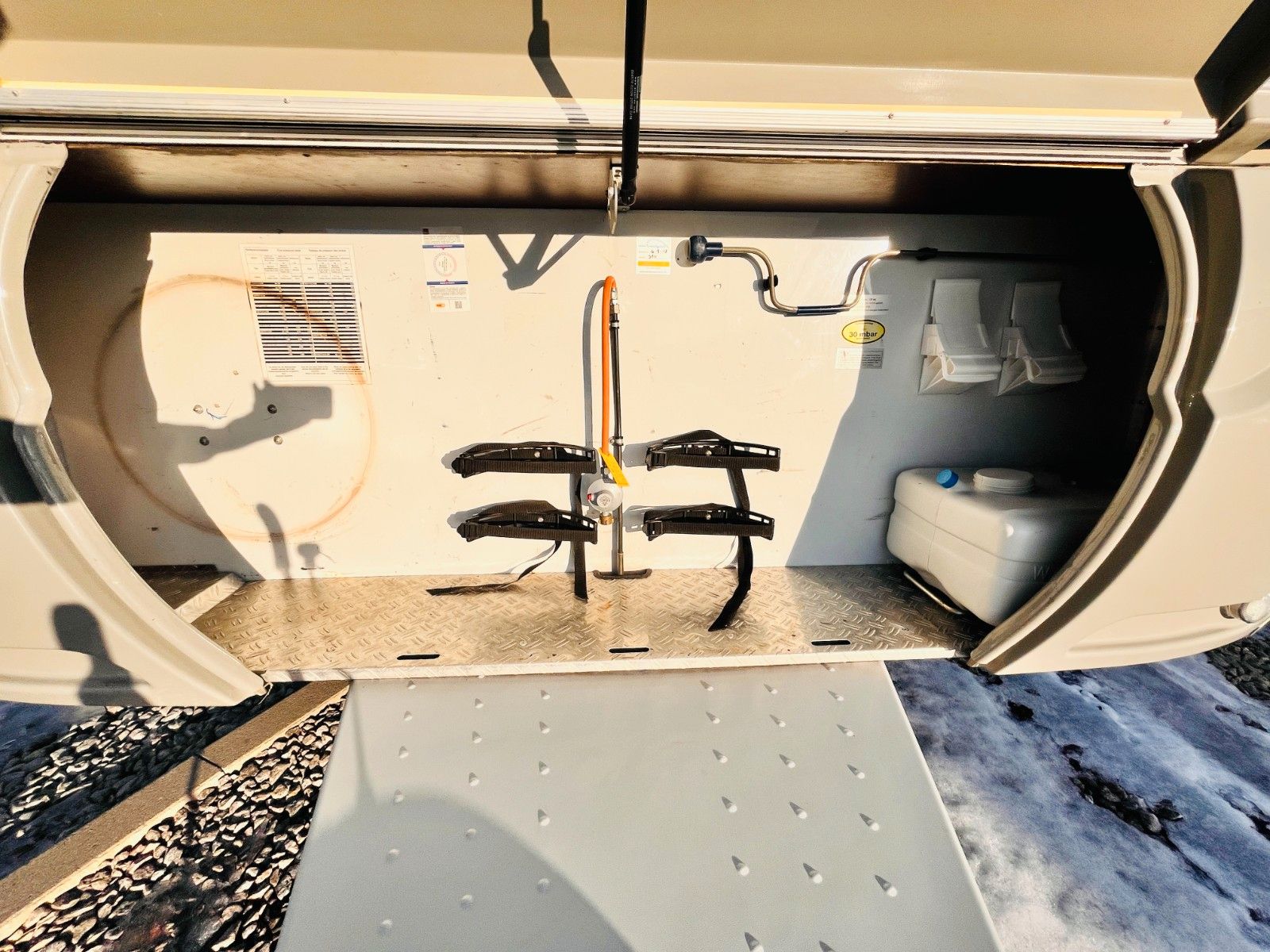 Fahrzeugabbildung HYMER / ERIBA / HYMERCAR SPORTING 530 EINZELBETTEN MARKISE ALUFELGEN