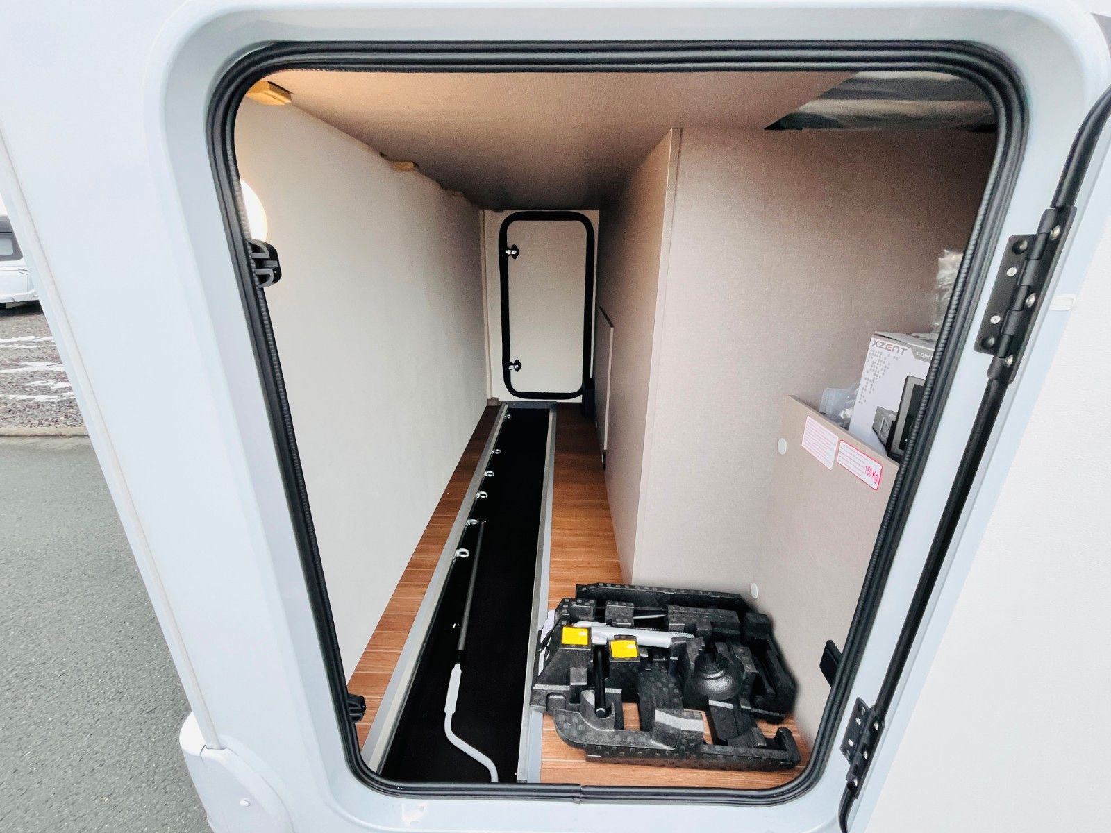 Fahrzeugabbildung Etrusco V 5.9.DR 6m QUERBETT GARAGE MARKISE ALUFELGEN