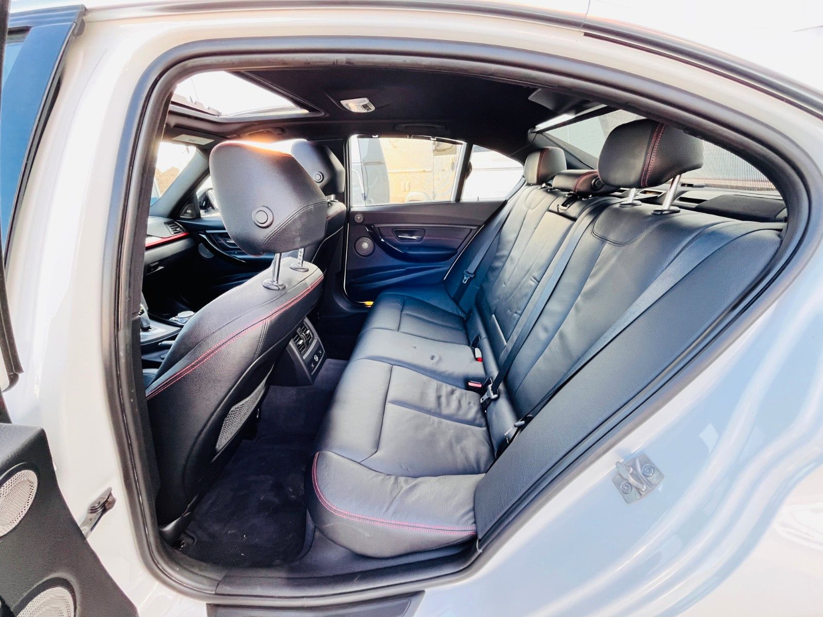 Fahrzeugabbildung BMW ActiveHybrid 3 *6ZYLINDER*3LITER*M-PAKET*