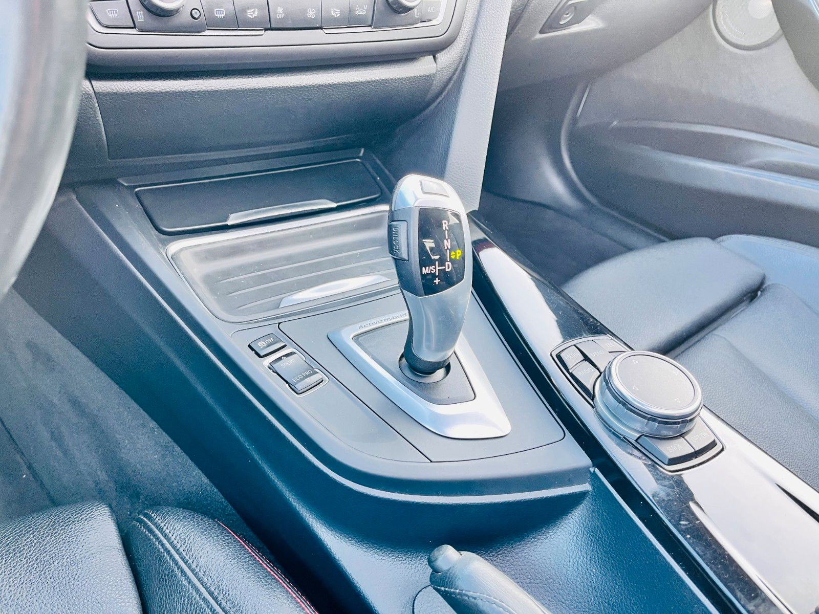 Fahrzeugabbildung BMW ActiveHybrid 3 *6ZYLINDER*3LITER*M-PAKET*