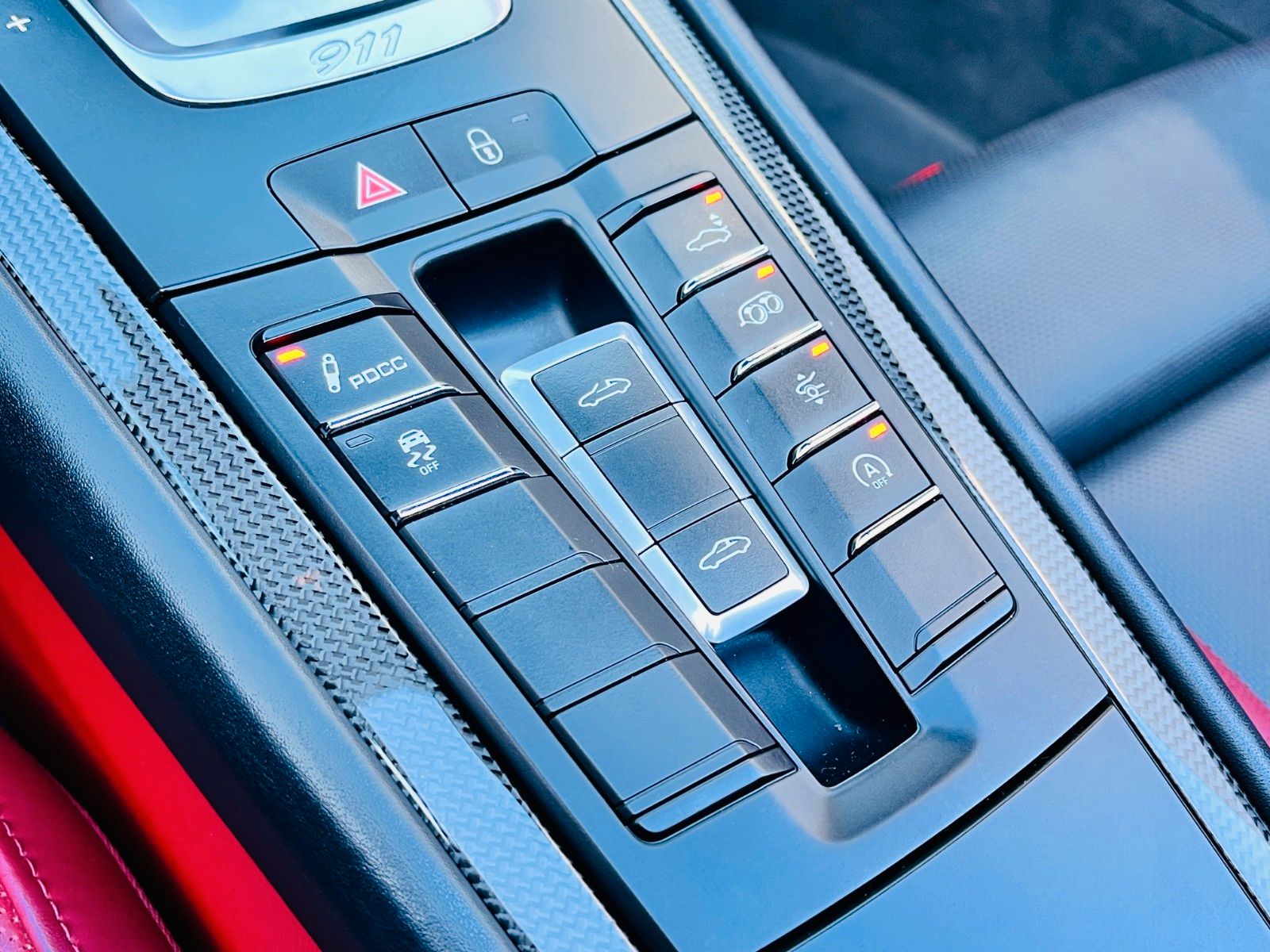 Fahrzeugabbildung Porsche 991.2 911 Targa 4 GTS *LIFT*PDCC*CHRONO*BOSE*