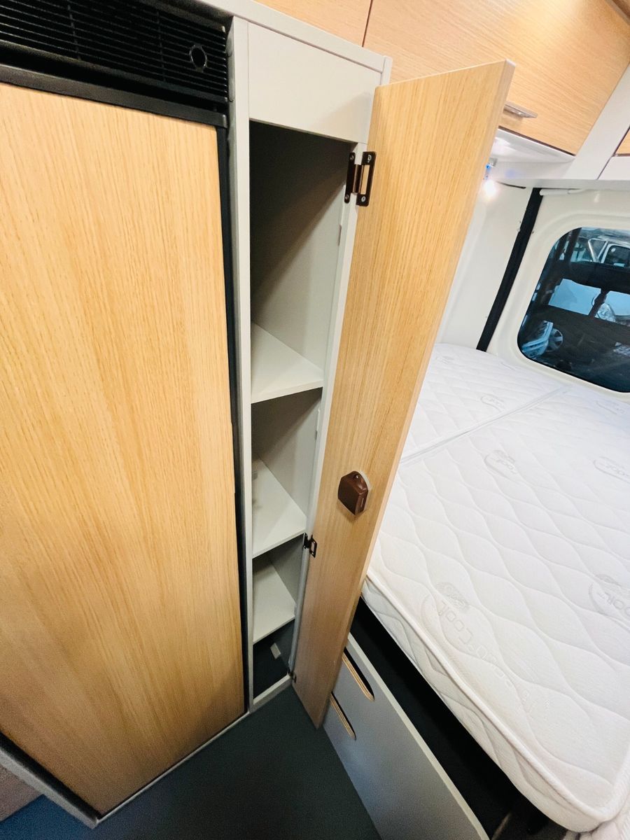 Fahrzeugabbildung Karmann DEXTER 580 QUERBETT MARKISE FAHRRADTRÄGER
