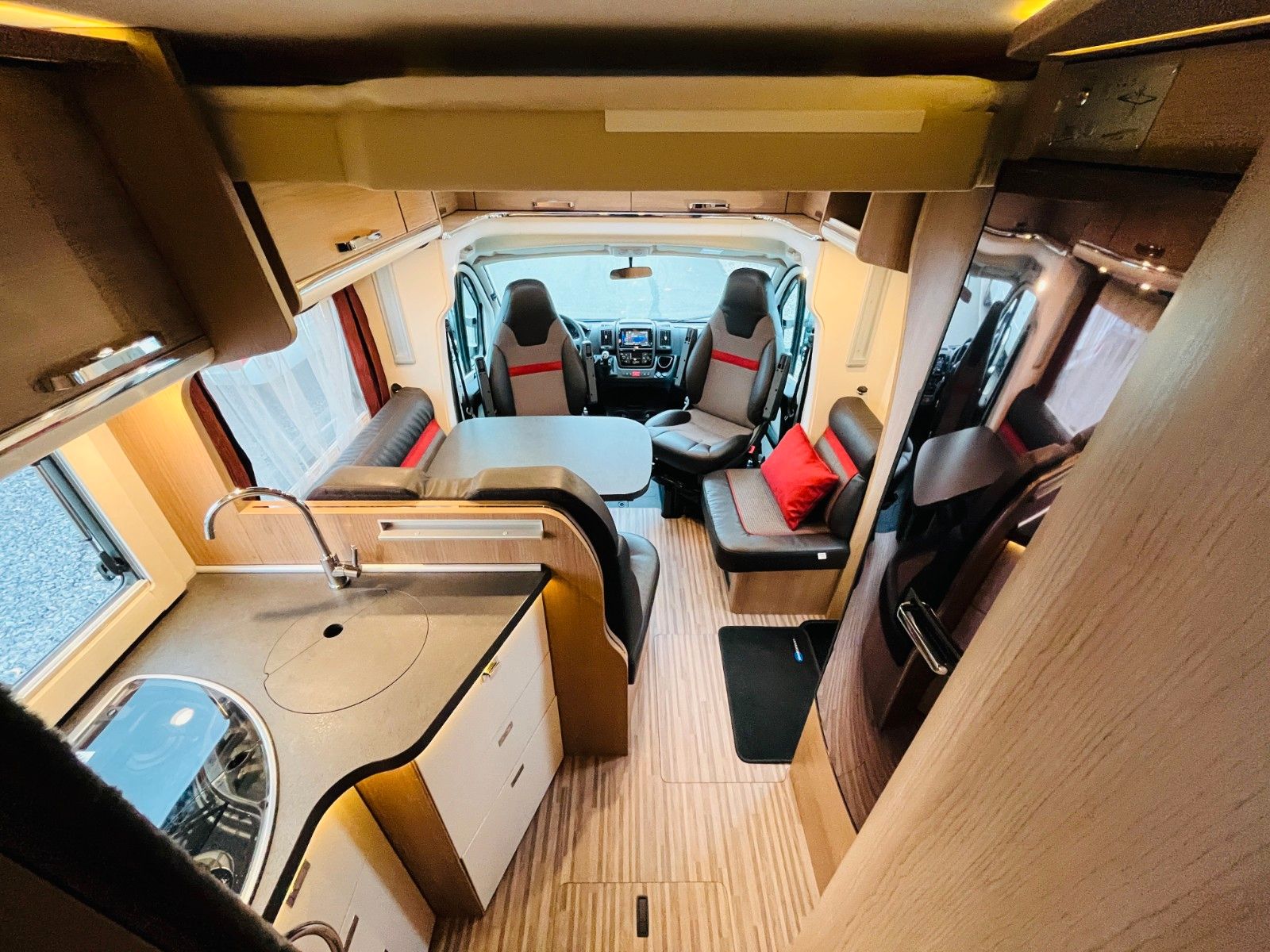 Fahrzeugabbildung Malibu T 440 LE EINZELBETTEN + HUBBETT + RAUMBAD
