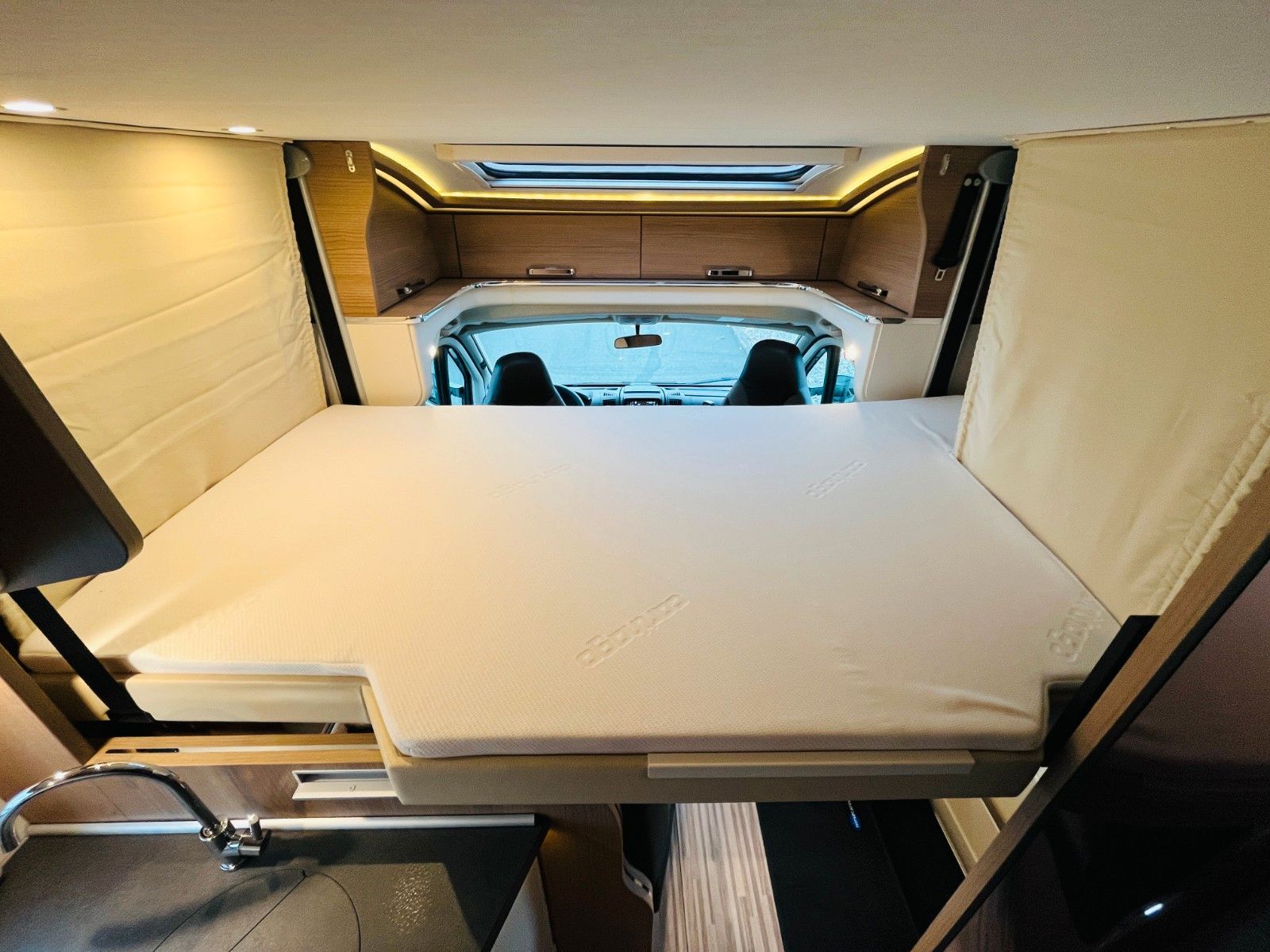 Fahrzeugabbildung Malibu T 440 LE EINZELBETTEN + HUBBETT + RAUMBAD
