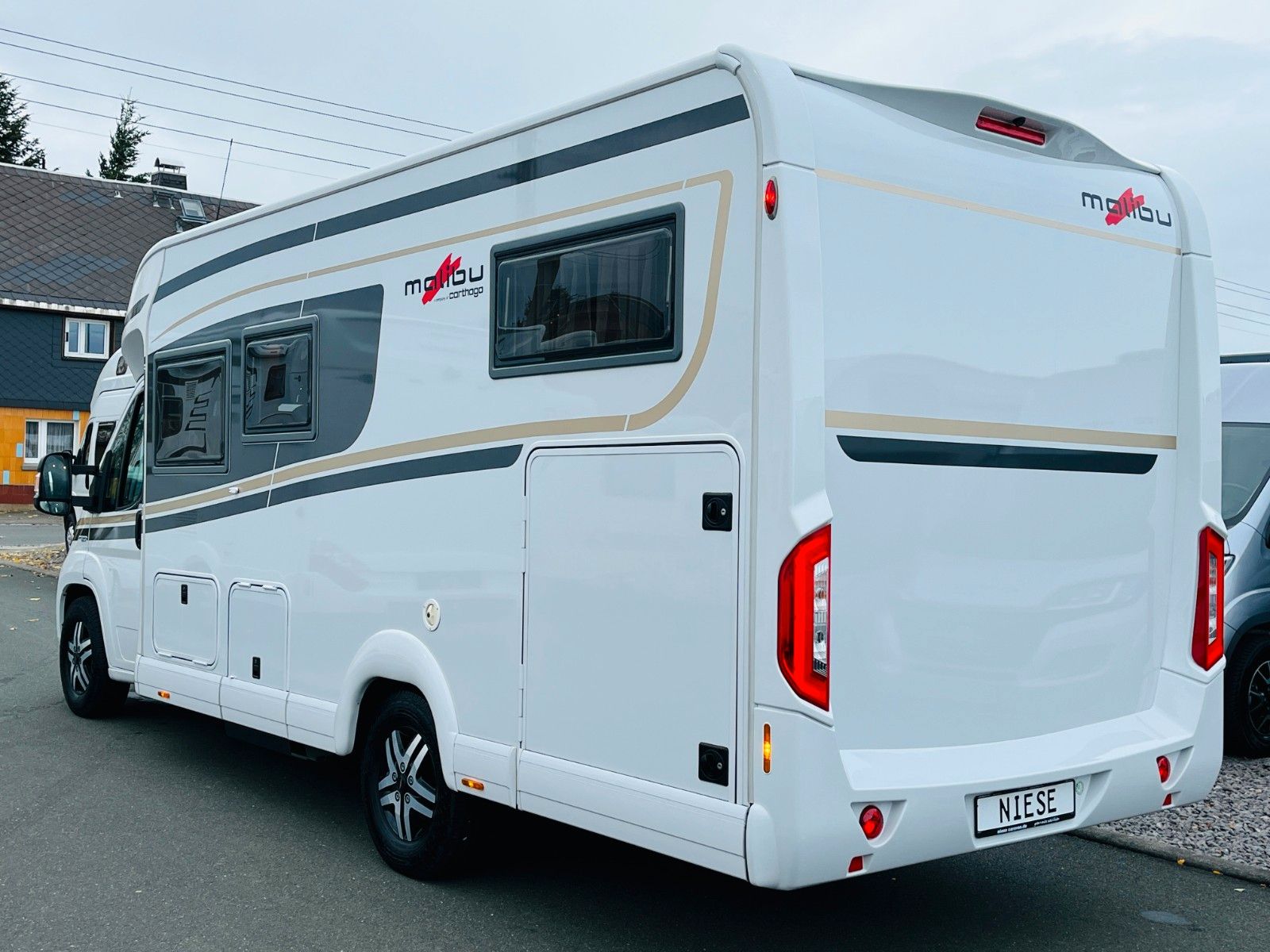 Fahrzeugabbildung Malibu T 440 LE EINZELBETTEN + HUBBETT + RAUMBAD