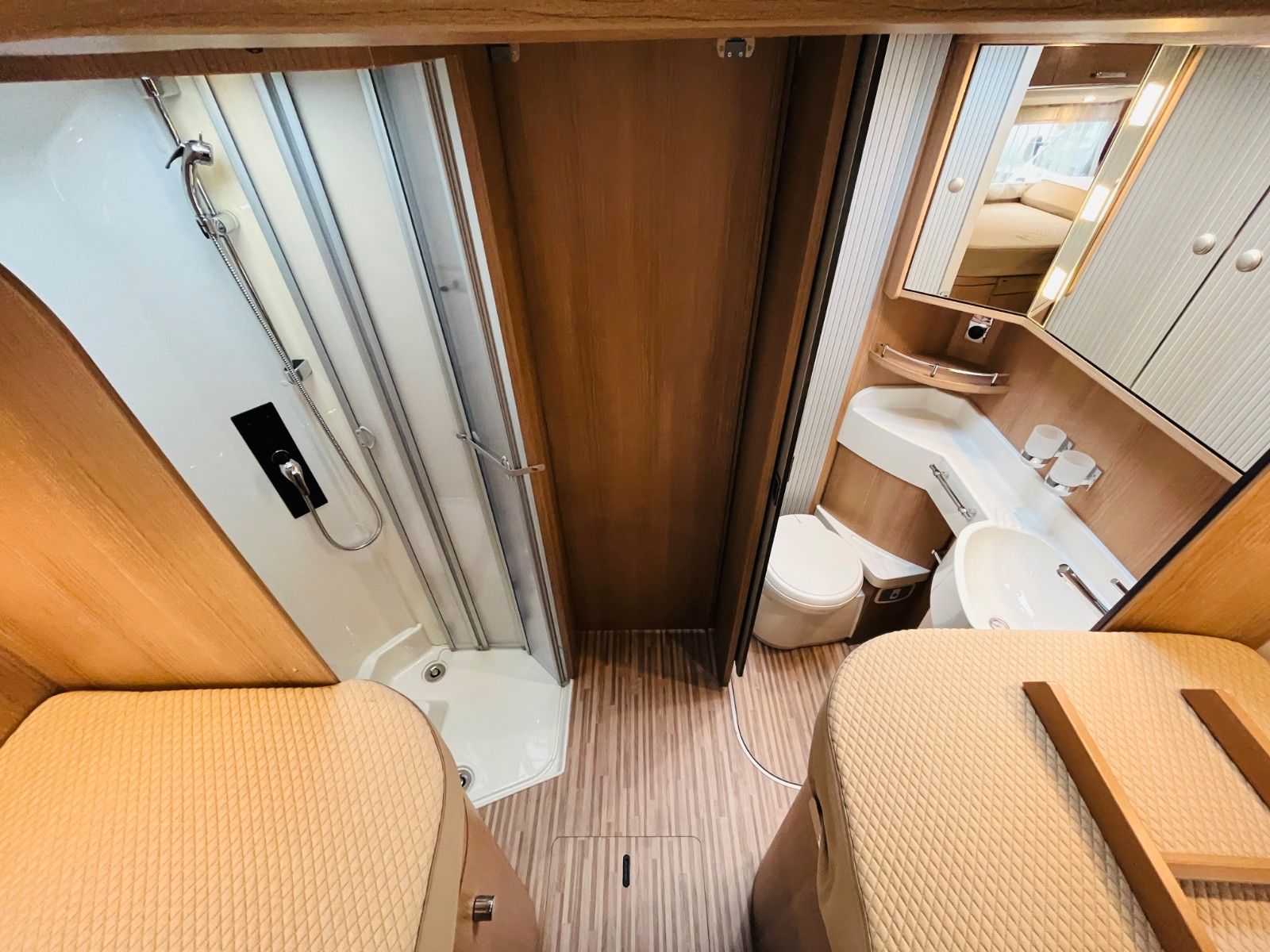 Fahrzeugabbildung Malibu T 440 LE EINZELBETTEN + HUBBETT + RAUMBAD