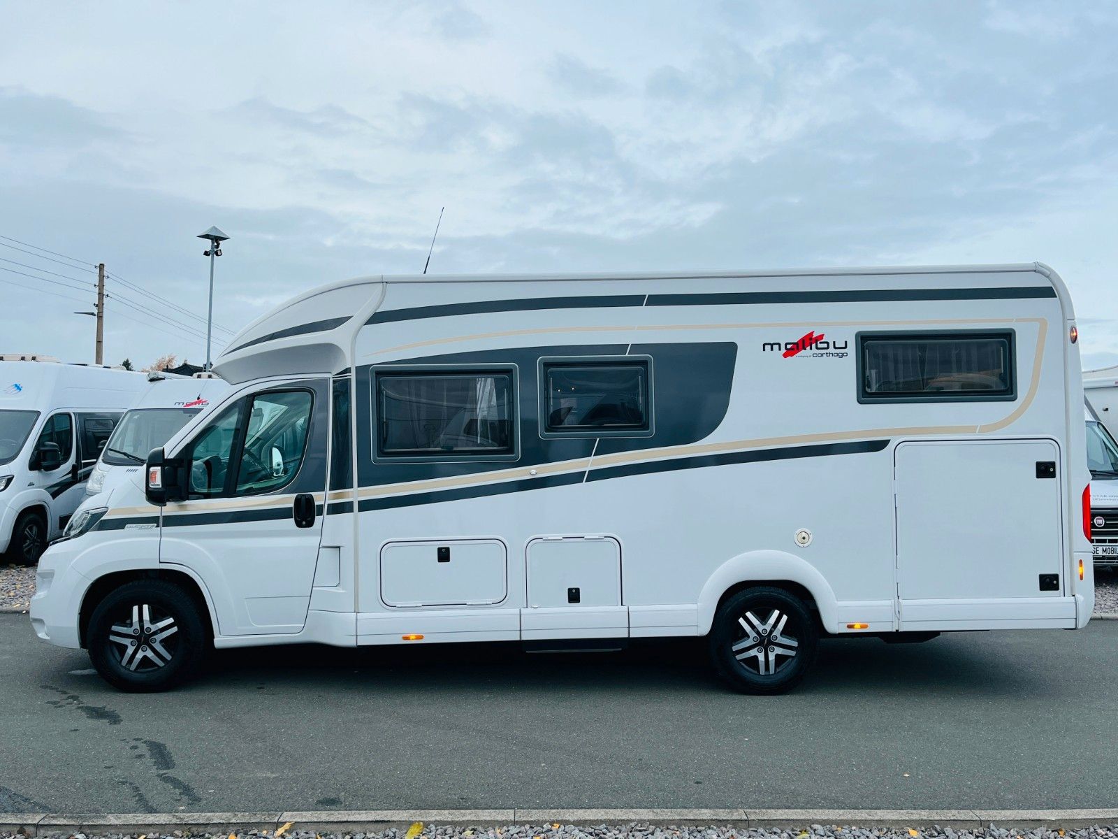 Fahrzeugabbildung Malibu T 440 LE EINZELBETTEN + HUBBETT + RAUMBAD