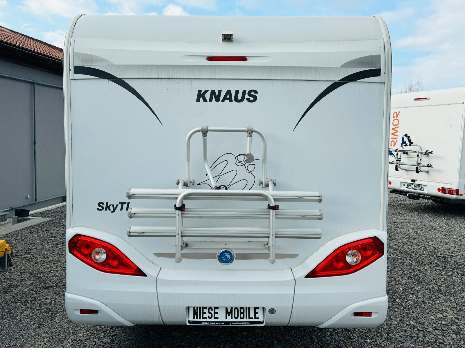 Fahrzeugabbildung Knaus SKY TI 650 MEG EINZELBETTEN MARKISE