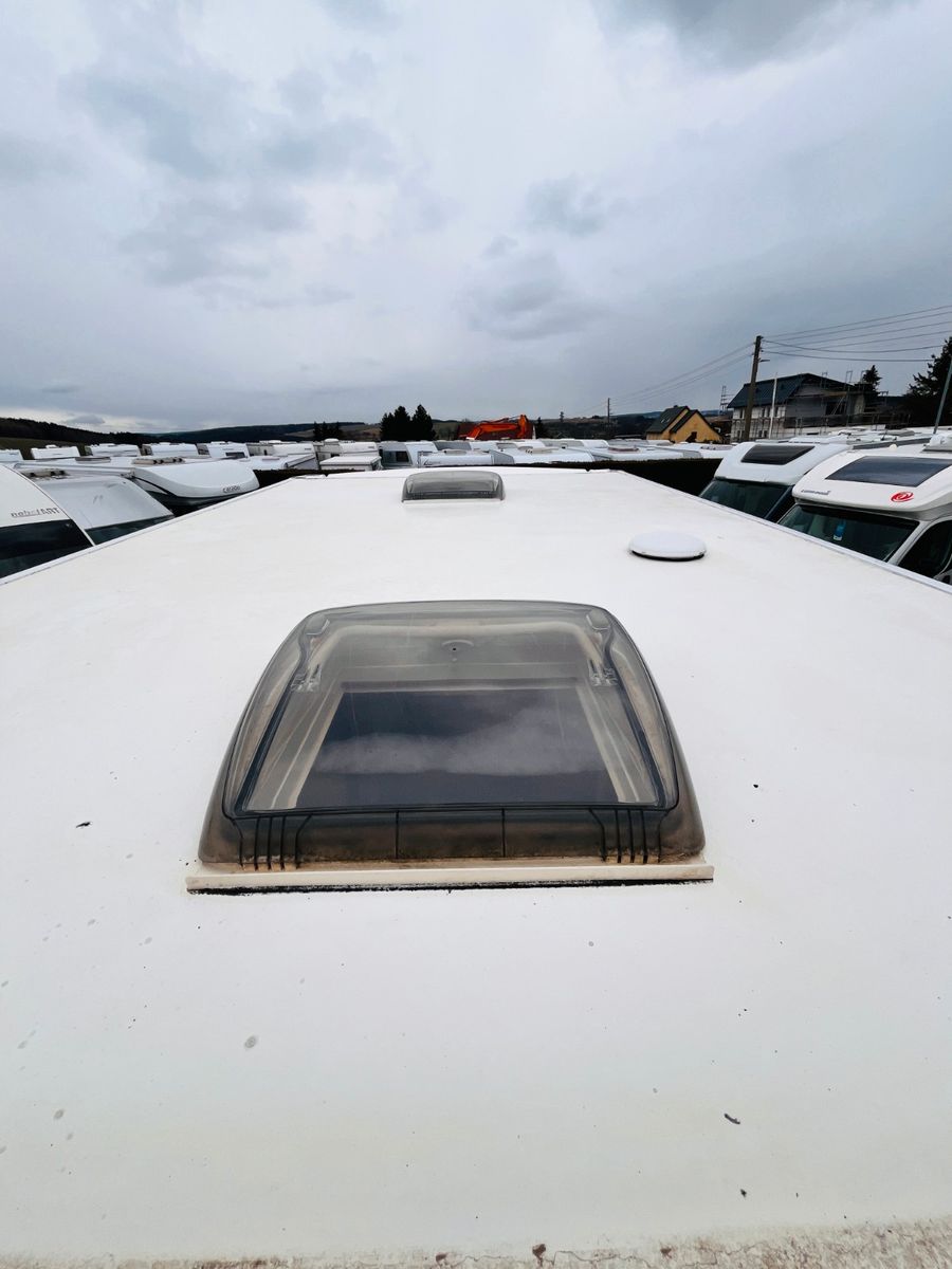 Fahrzeugabbildung Forster I 738 EB EINZELBETTEN HUBBETT RAUMBAD