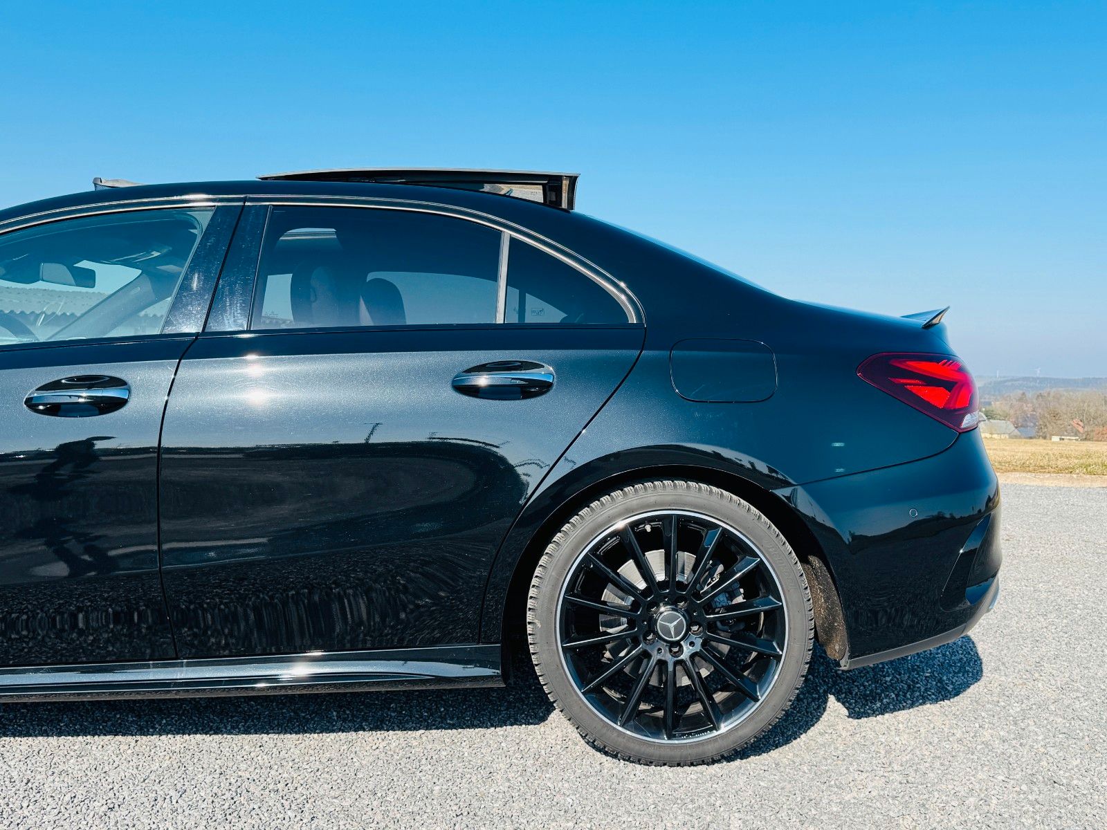 Fahrzeugabbildung Mercedes-Benz A 220 d LIM AMG*NIGHT*MULTIB*BURM*PANO*ACC*360*