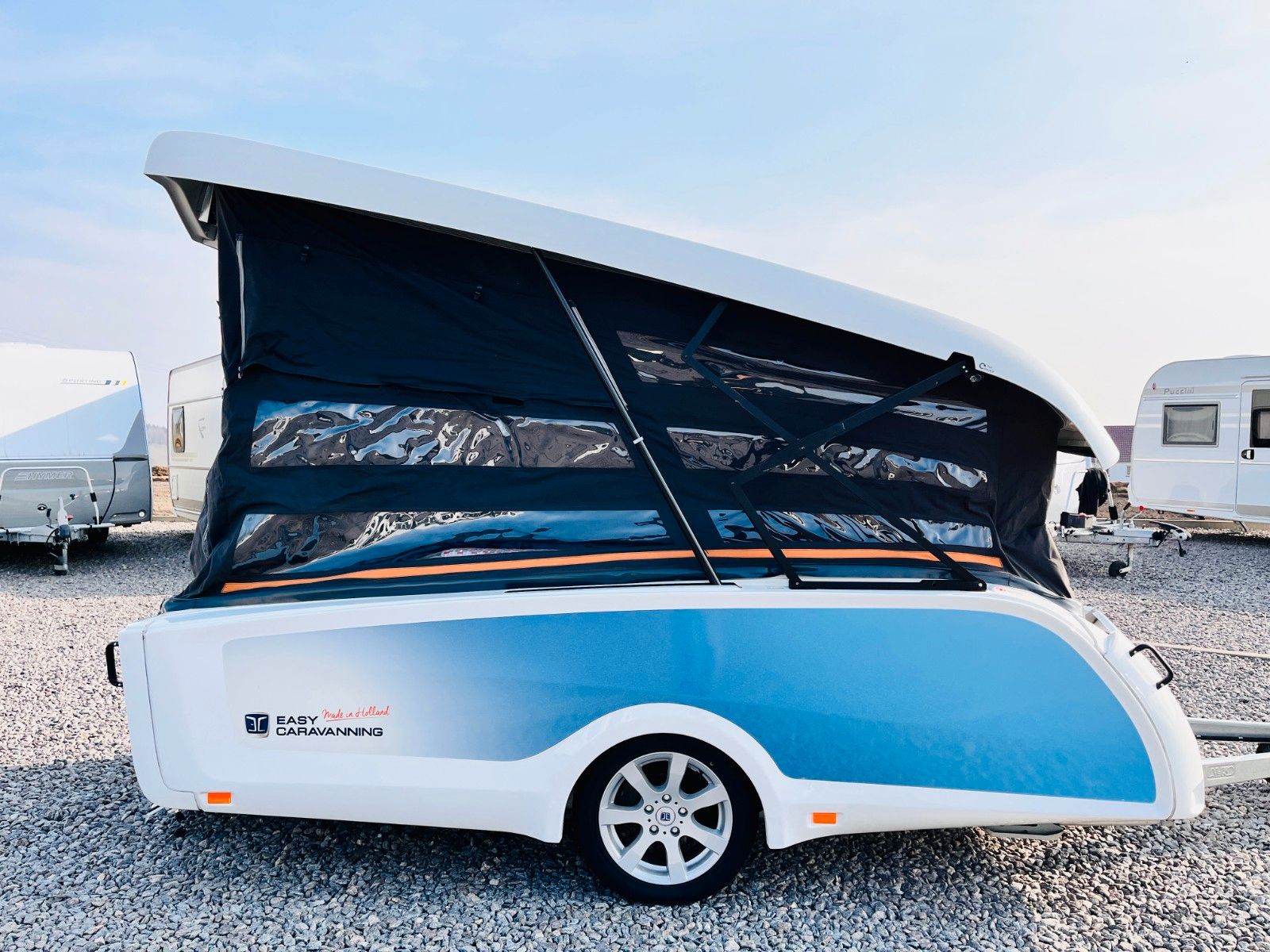 Fahrzeugabbildung Trigano ÄHNLICH - EASY CARAVANNING TAKE-OFF FALTCARAVAN