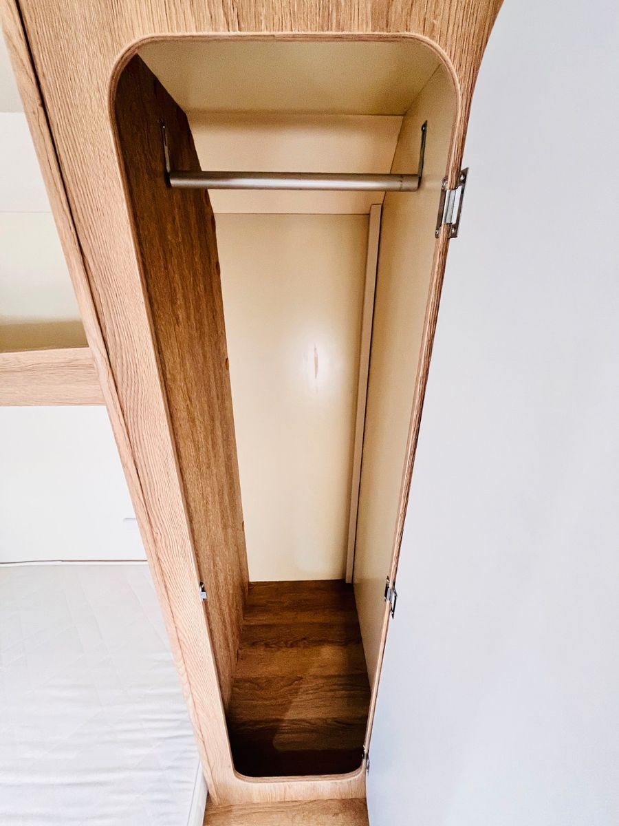 Fahrzeugabbildung P.L.A. HAPPY 390 QUEENSBETT HUBBETT MARKISE