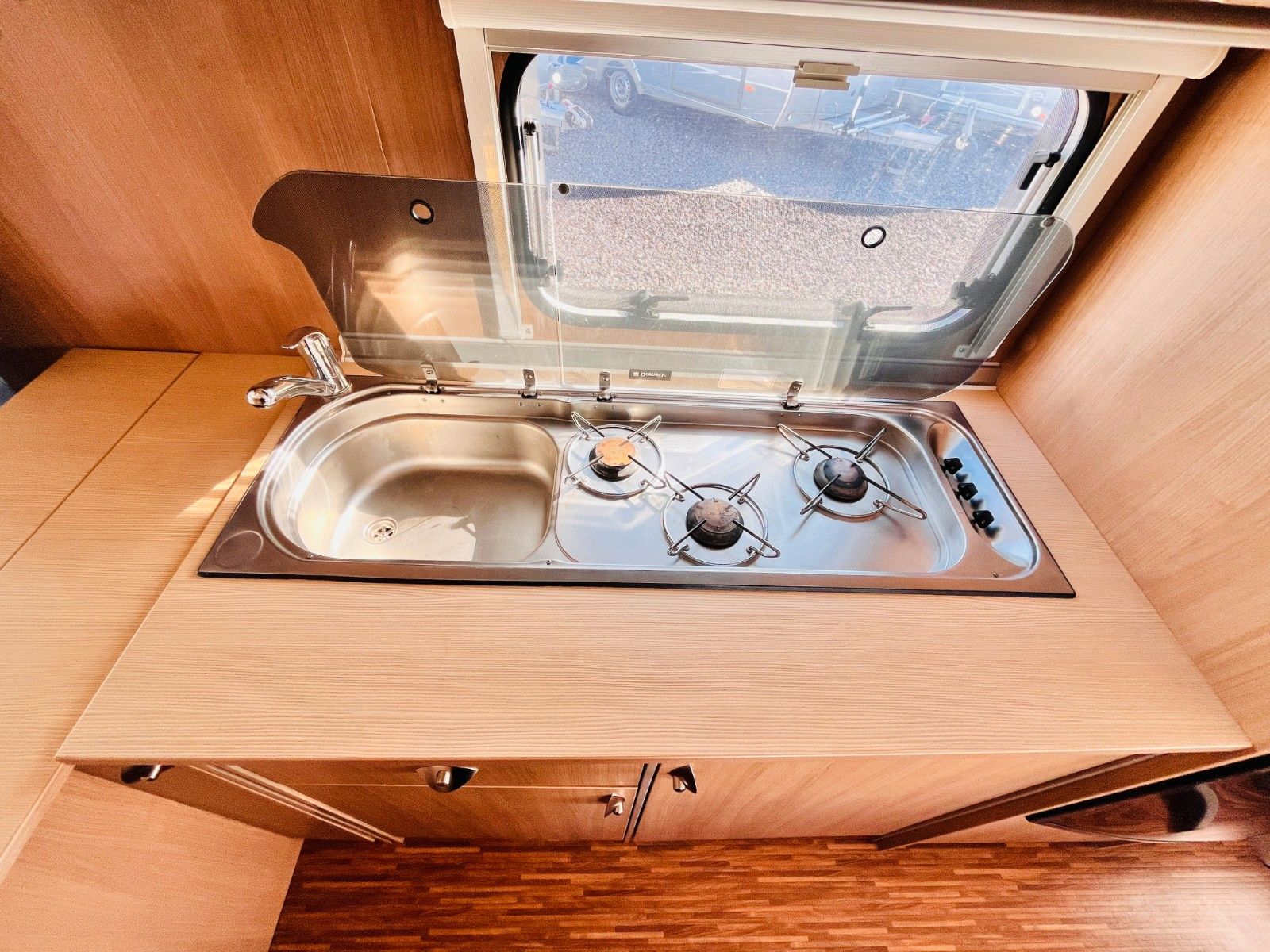 Fahrzeugabbildung Bürstner AVERSO FIFTY 465 TS FRANZ.BETT DUSCHE