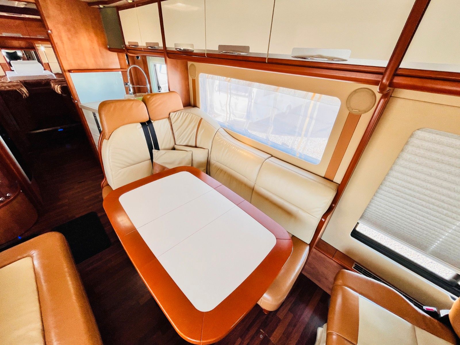 Fahrzeugabbildung Carthago LINER 65 LE MAN 250PS SAT SOLAR KLIMA LUFTFEDER