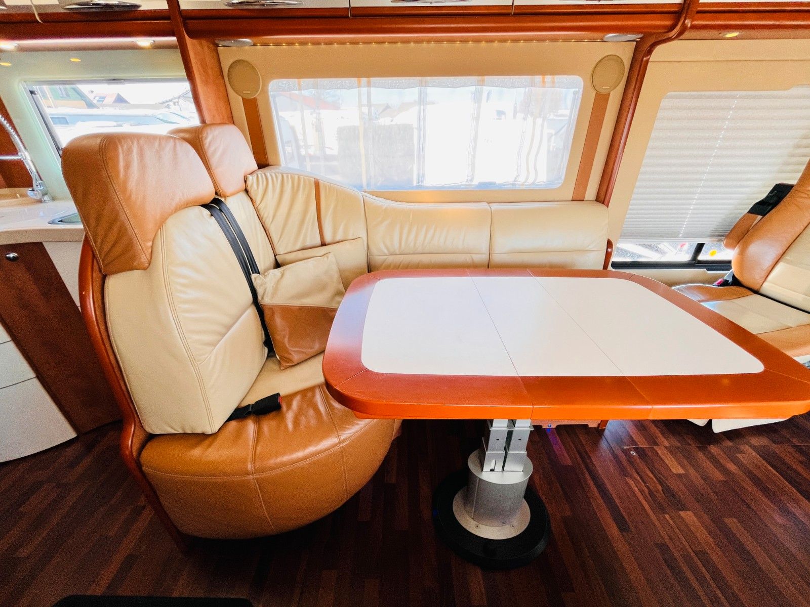 Fahrzeugabbildung Carthago LINER 65 LE MAN 250PS SAT SOLAR KLIMA LUFTFEDER