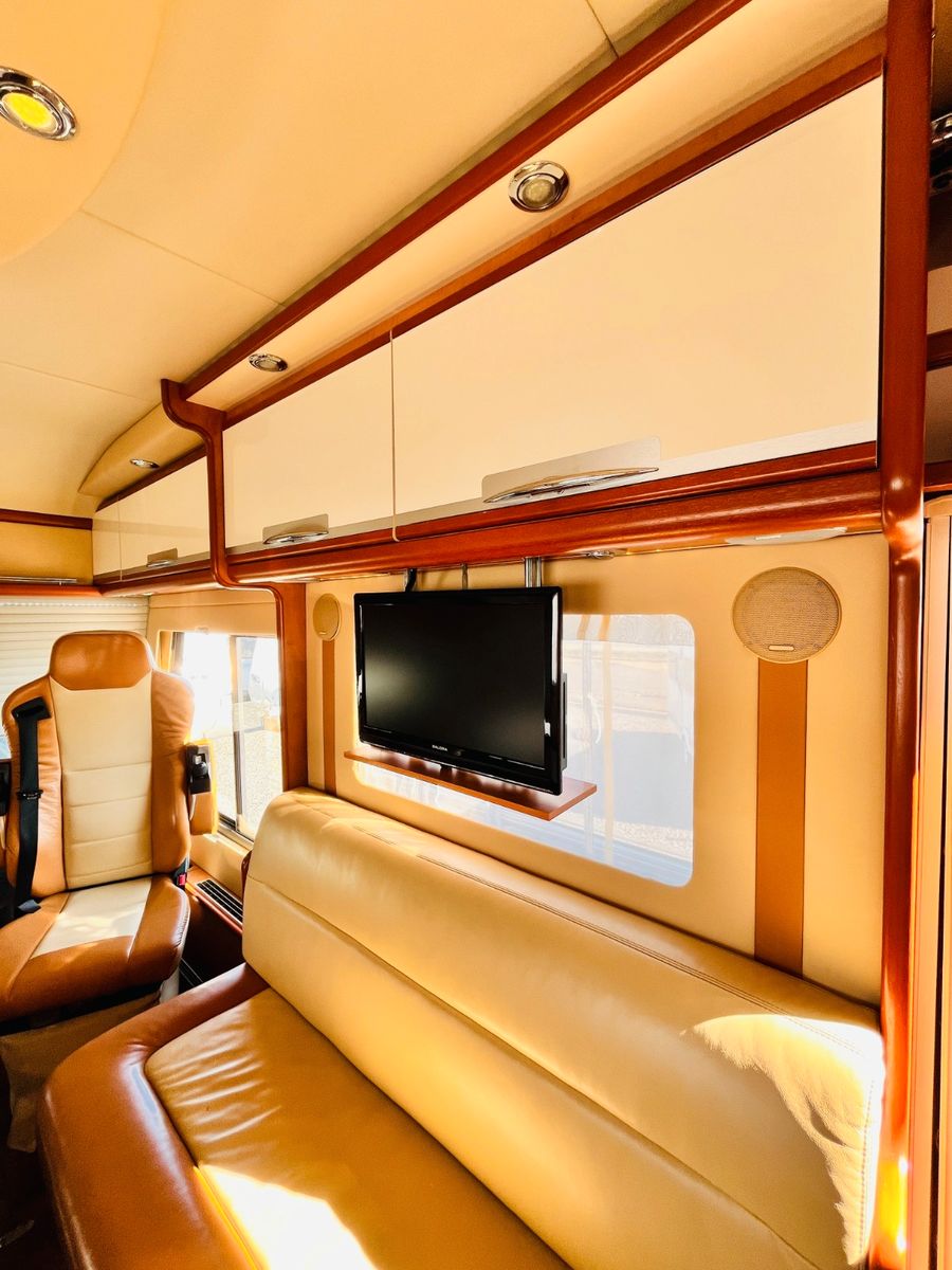 Fahrzeugabbildung Carthago LINER 65 LE MAN 250PS SAT SOLAR KLIMA LUFTFEDER