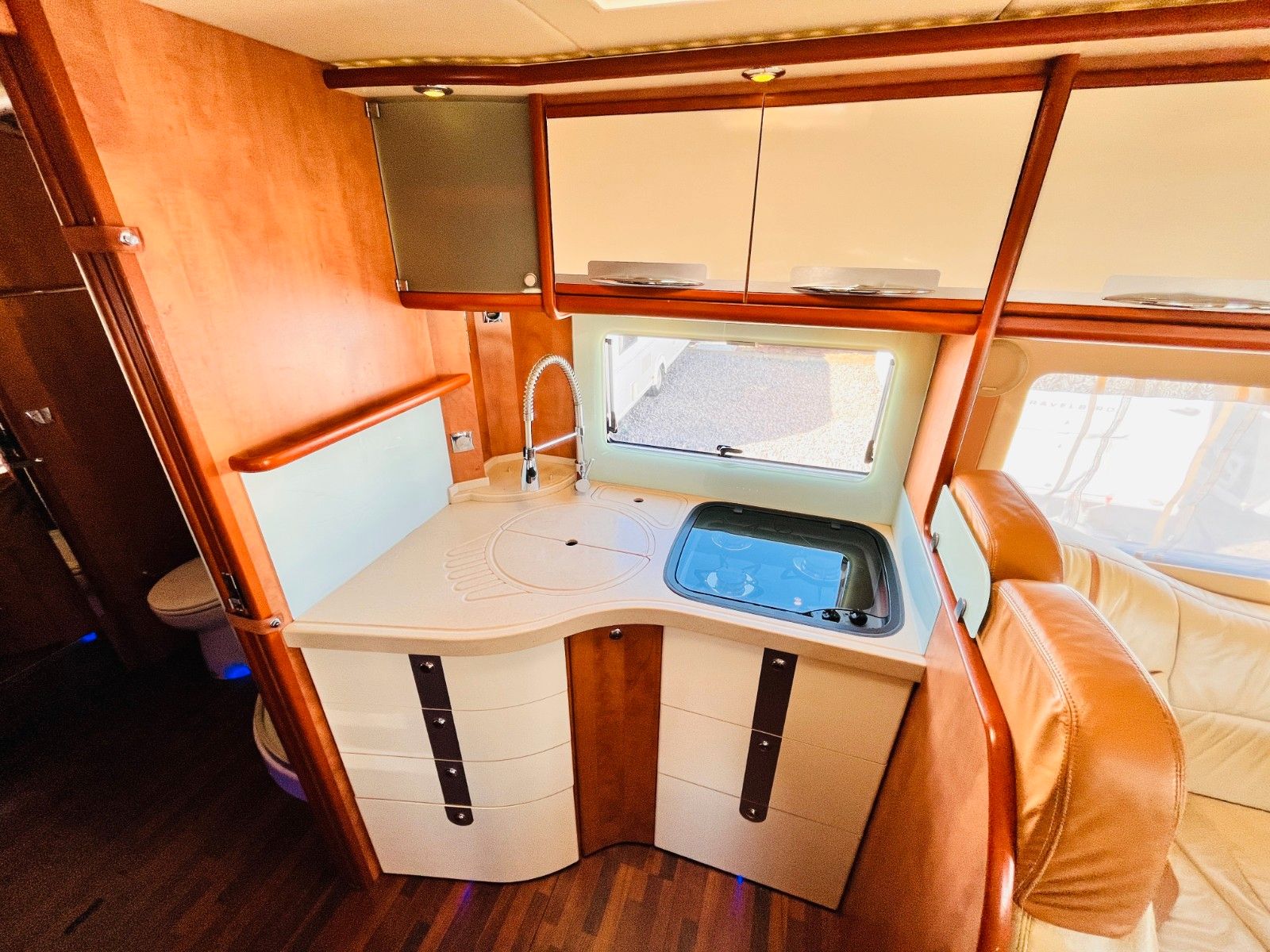 Fahrzeugabbildung Carthago LINER 65 LE MAN 250PS SAT SOLAR KLIMA LUFTFEDER