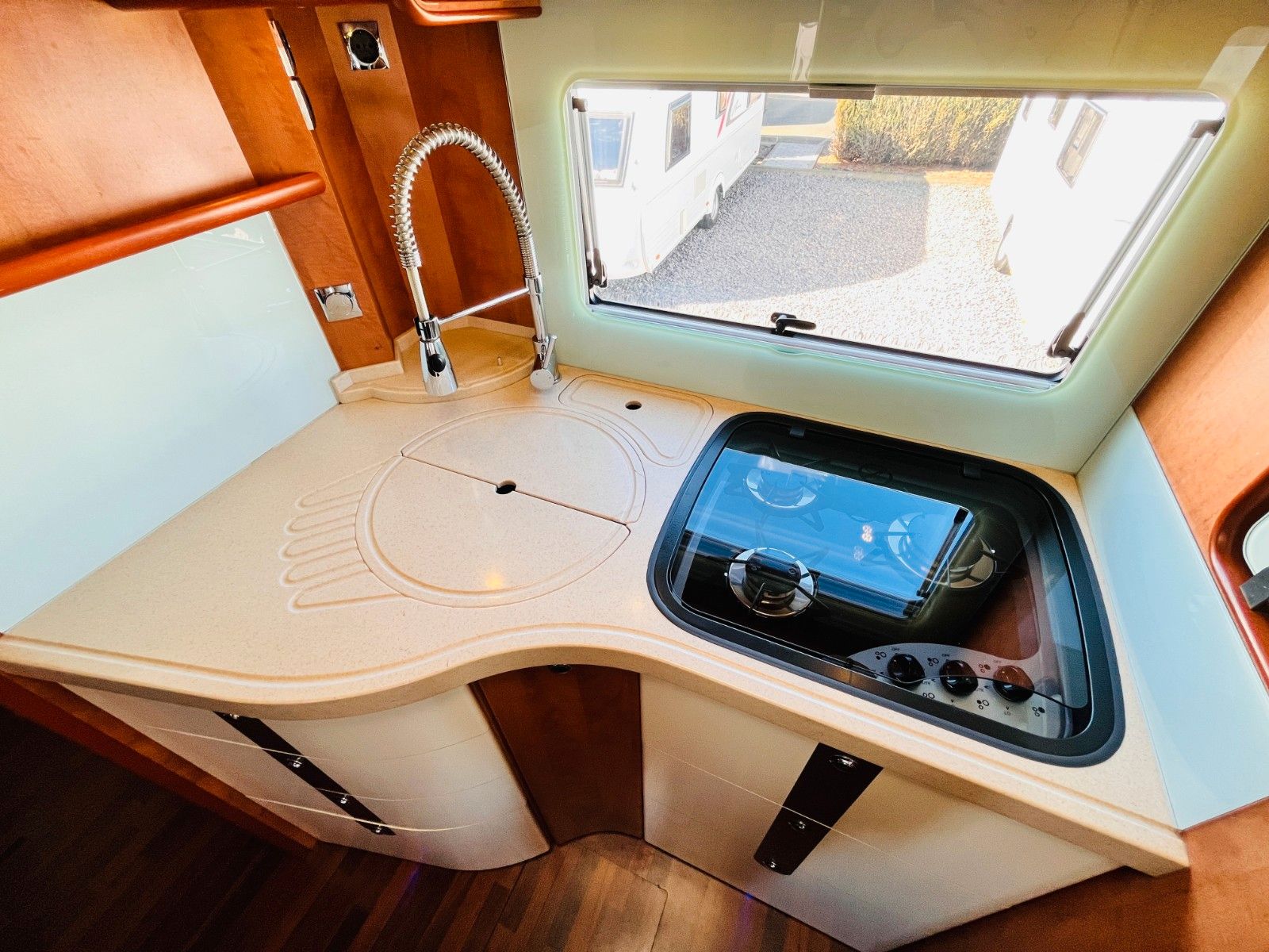 Fahrzeugabbildung Carthago LINER 65 LE MAN 250PS SAT SOLAR KLIMA LUFTFEDER