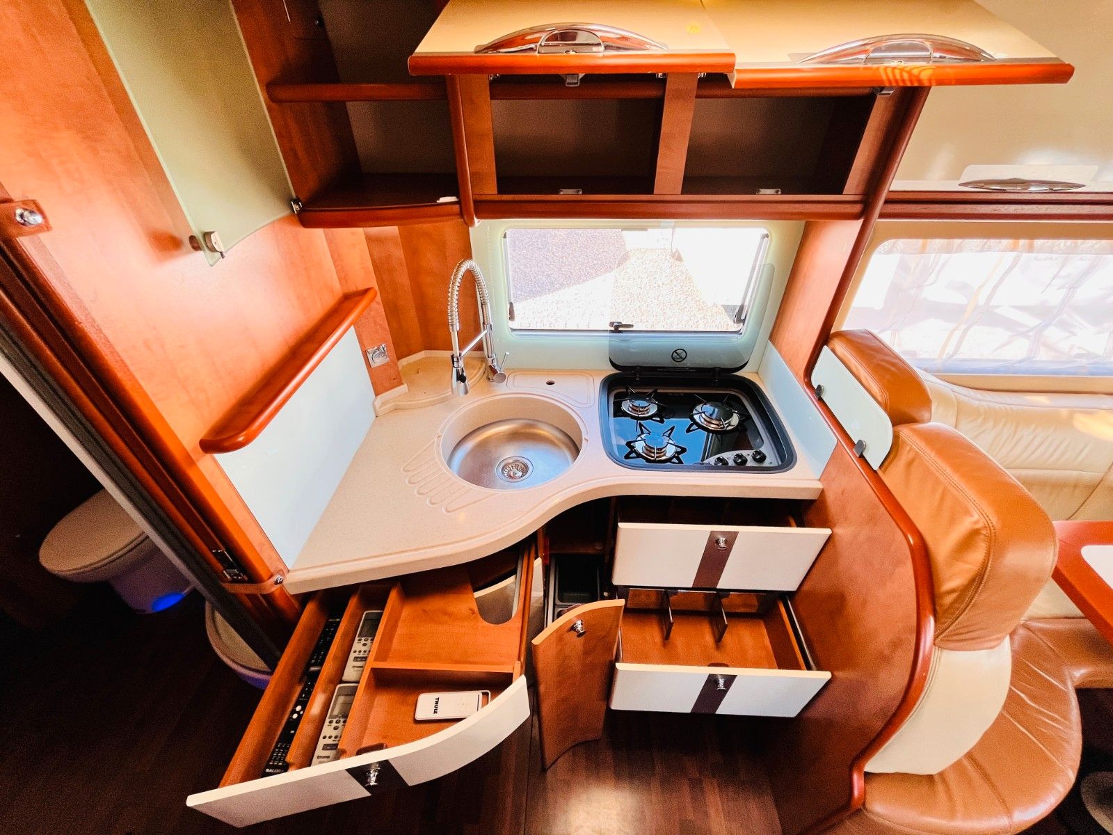 Fahrzeugabbildung Carthago LINER 65 LE MAN 250PS SAT SOLAR KLIMA LUFTFEDER