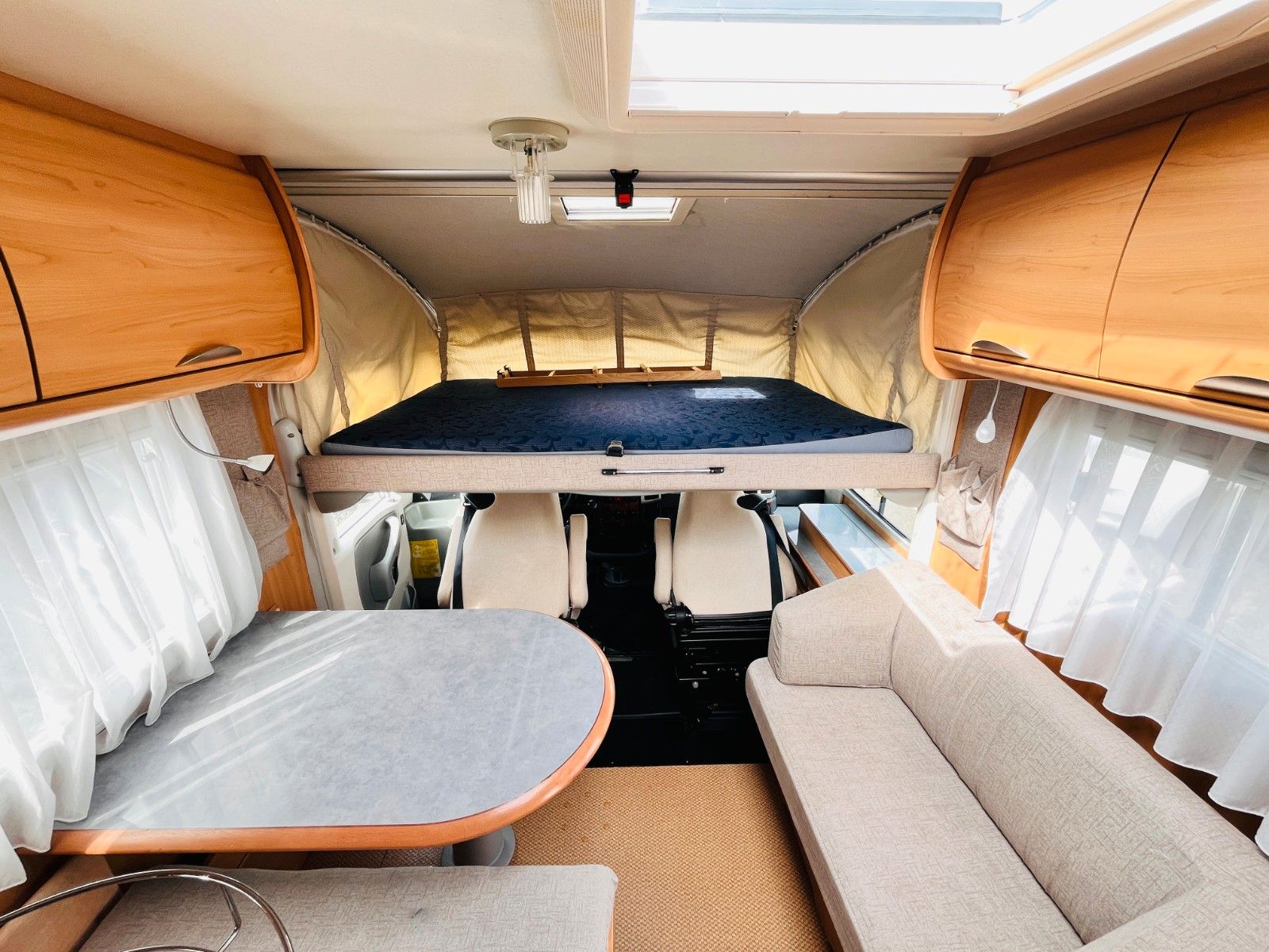 Fahrzeugabbildung Bürstner ELEGANCE I 685 FRANZ.BETT SOLAR POWERMOTOR