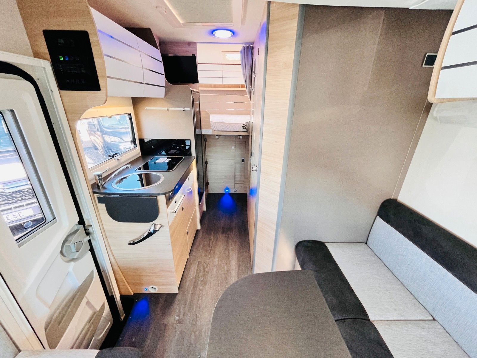 Fahrzeugabbildung Challenger STAR EDITION 264 QUERBETT GARAGE SAT TV SOLAR