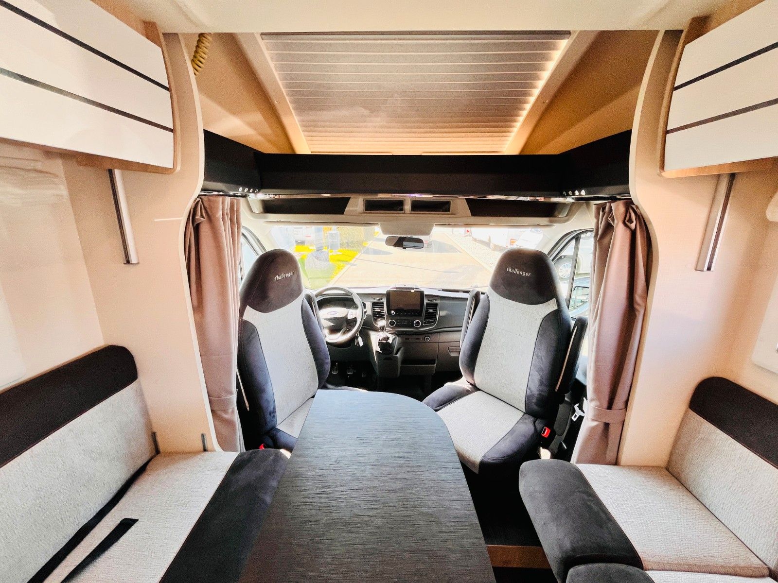 Fahrzeugabbildung Challenger STAR EDITION 264 QUERBETT GARAGE SAT TV SOLAR