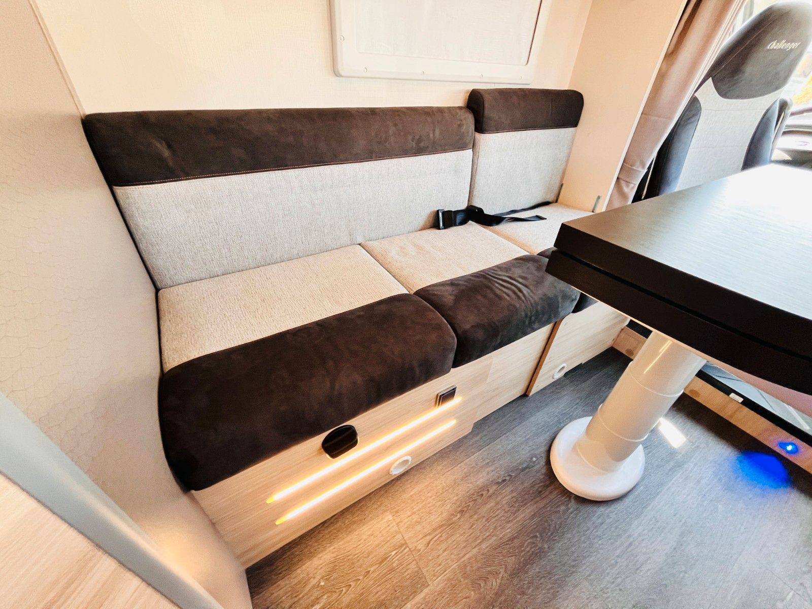 Fahrzeugabbildung Challenger STAR EDITION 264 QUERBETT GARAGE SAT TV SOLAR
