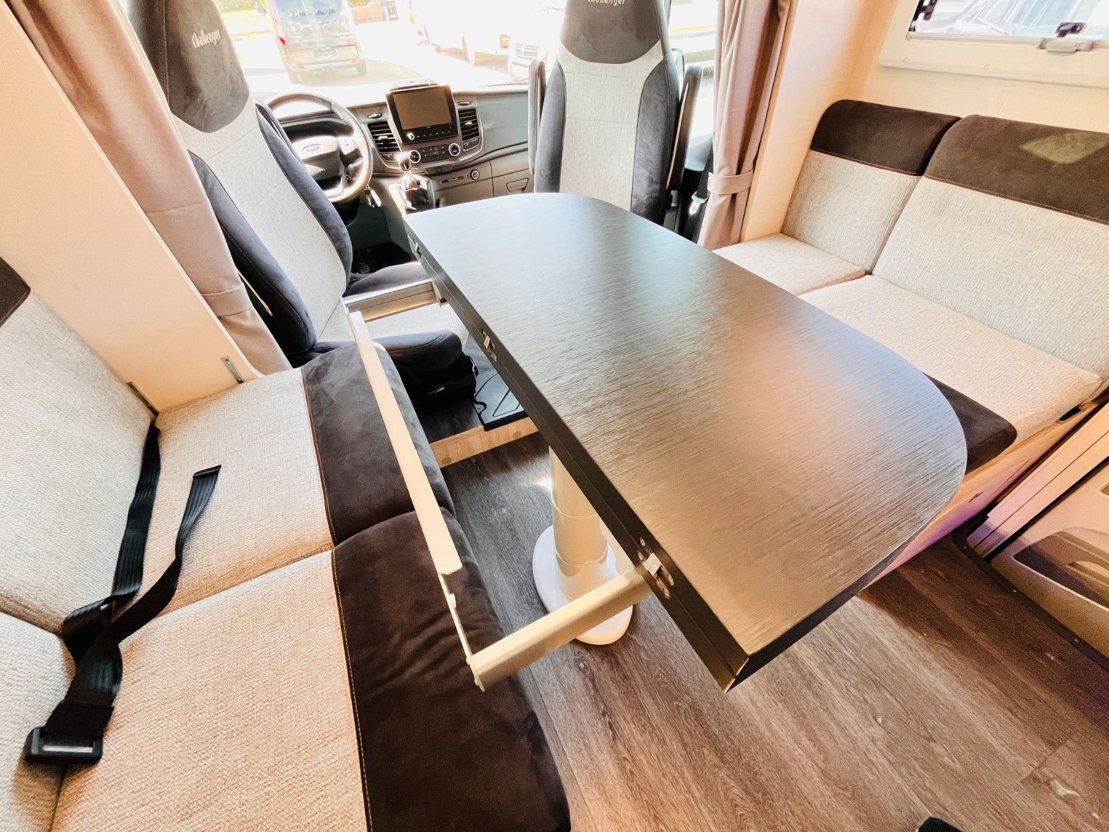 Fahrzeugabbildung Challenger STAR EDITION 264 QUERBETT GARAGE SAT TV SOLAR