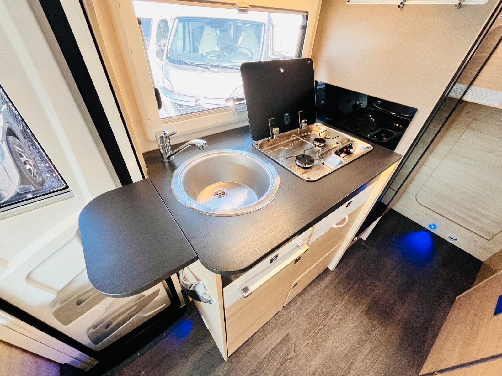 Fahrzeugabbildung Challenger STAR EDITION 264 QUERBETT GARAGE SAT TV SOLAR