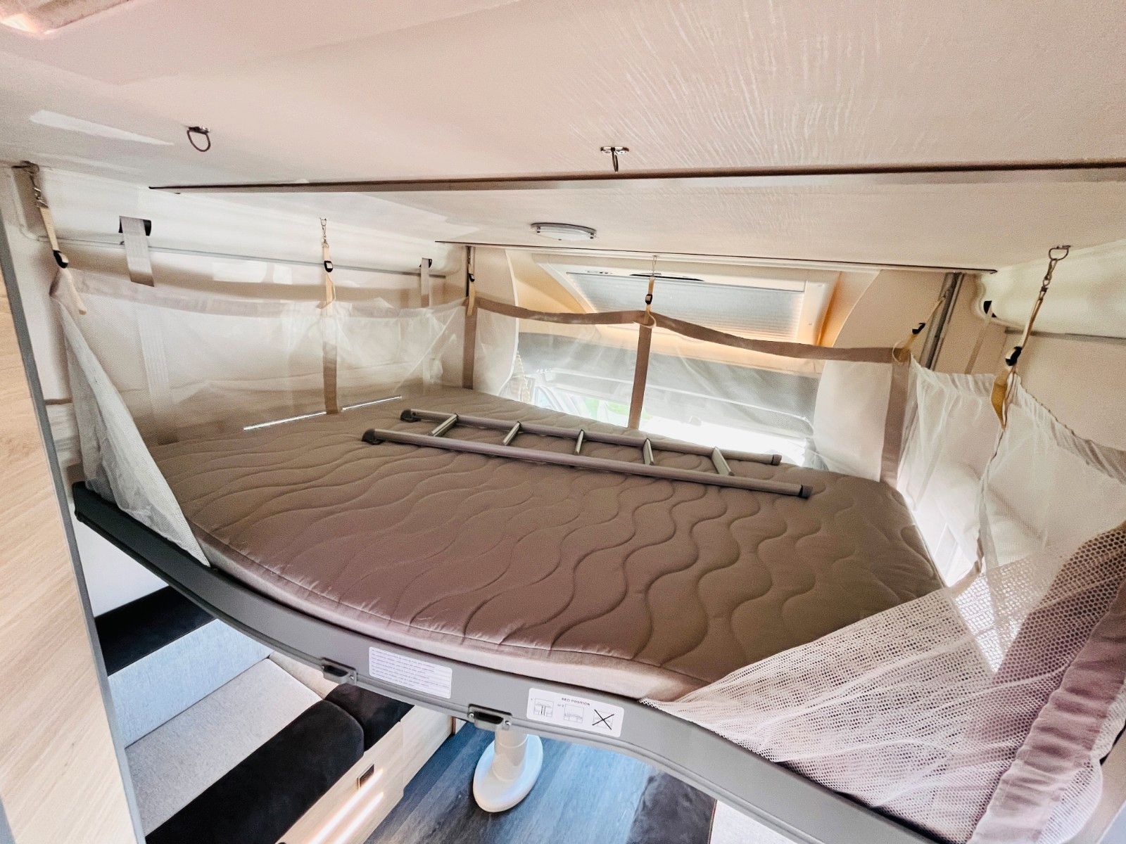 Fahrzeugabbildung Challenger STAR EDITION 264 QUERBETT GARAGE SAT TV SOLAR